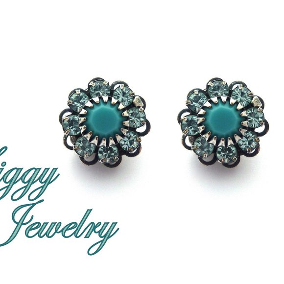 Turquoise and Light Blue Flower Stud Earrings Made with Swarovski Crystals - Picture 1 of 4
